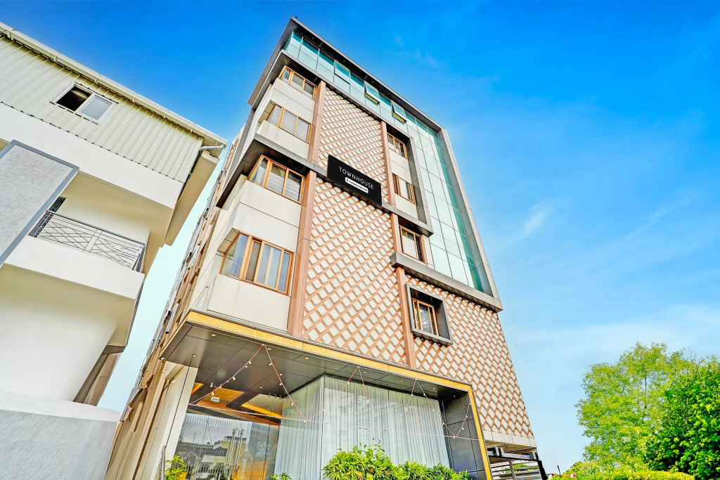 Townhouse Oak Suryanaarayana Swamy Temple Indiranagar