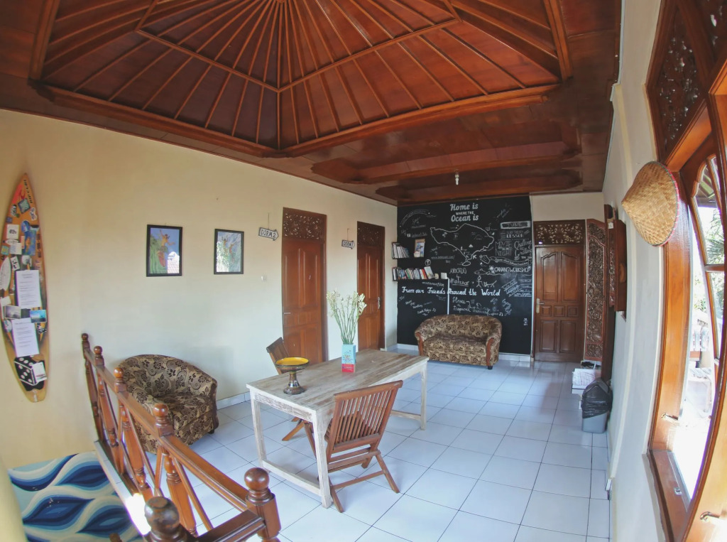 Surfers House