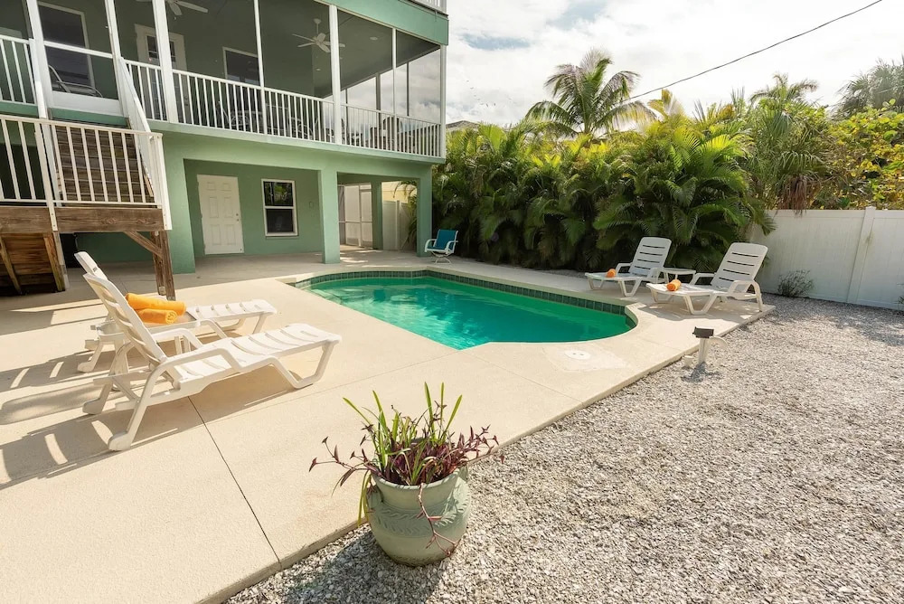 Pelican Villa