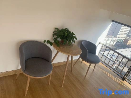 Taiyuan Phase I Yihui B&B (Kangda Mall store)