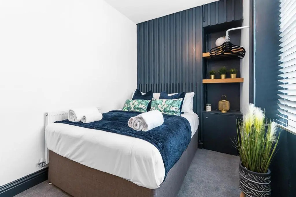 What a Vibe! Stunning 4 bedroom home