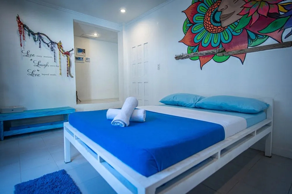 Mad Monkey Hostel Boracay