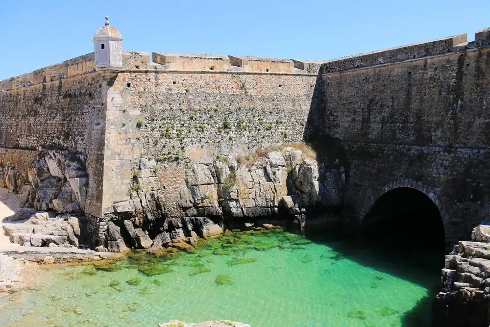 House with One Bedroom in Arieiro, with Enclosed Garden And Wifi - 2 Km From the Beach