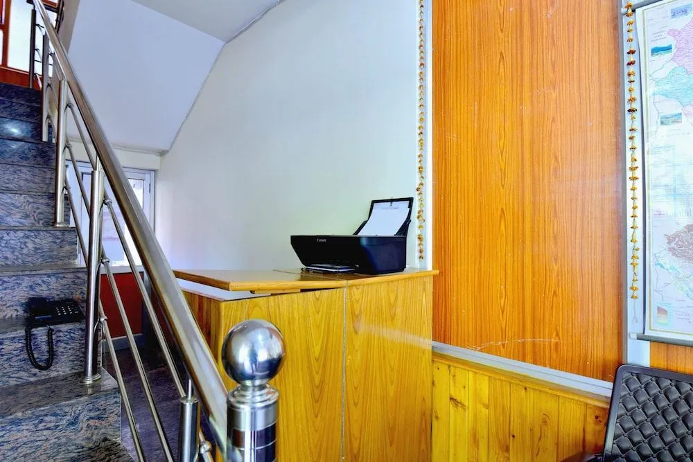 OYO 38661 Hotel Apna Ghar