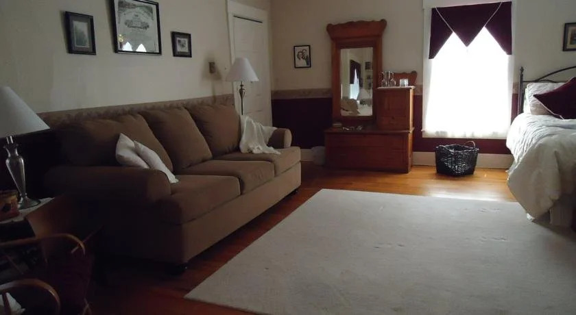 Bennett House Bed & Breakfast