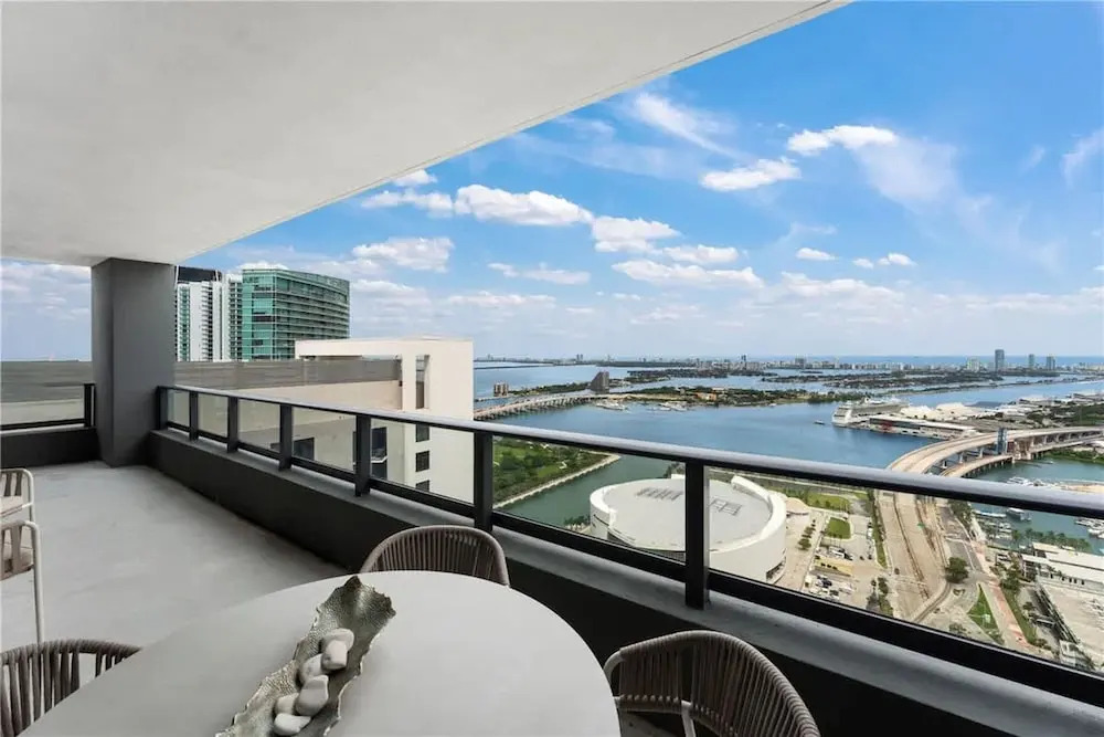 Luxury Apt 3br- View Amazing