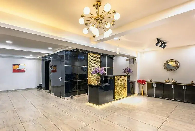Hotel Limewood Residency