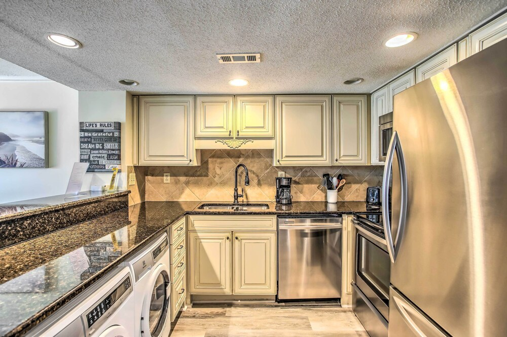 Pool Access: Family-friendly Myrtle Beach Condo