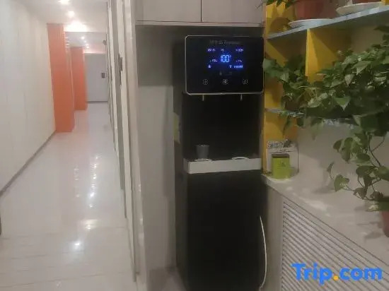 Landong Hotel (Lanzhou People's Hospital Shop)