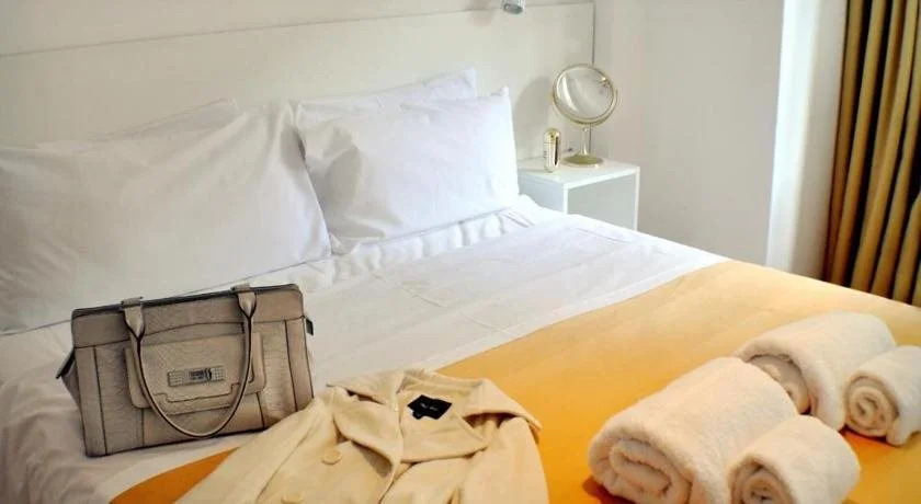Vaness Hotel