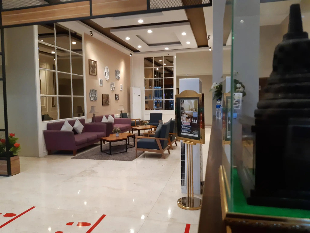 Triizz Hotel Semarang