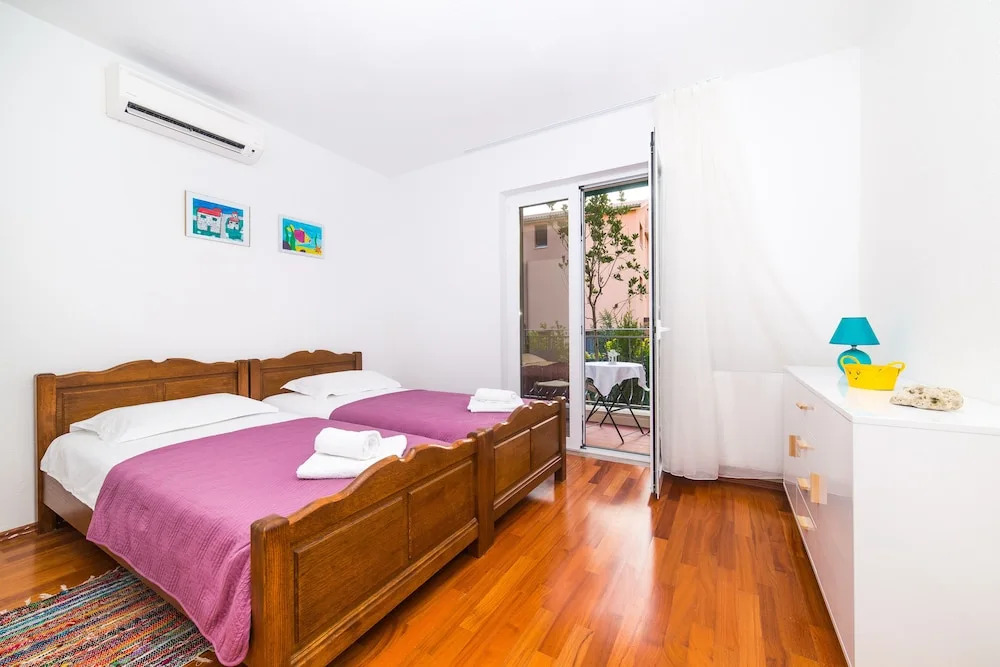 Apartment Vrkljan