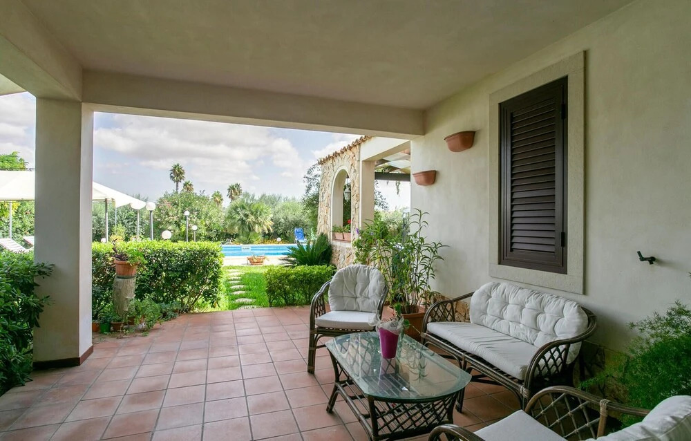 Nice Apartment In Kaukana With Kitchen