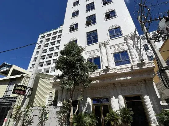 Lucky 8 Hotel