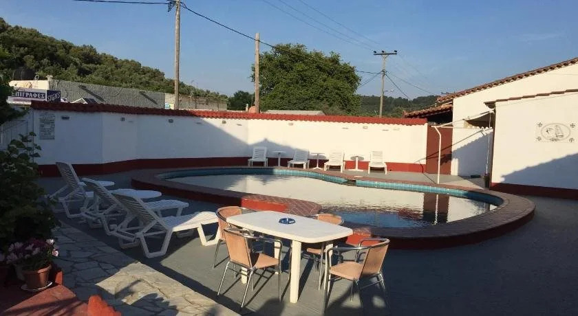 Houlis Apartments