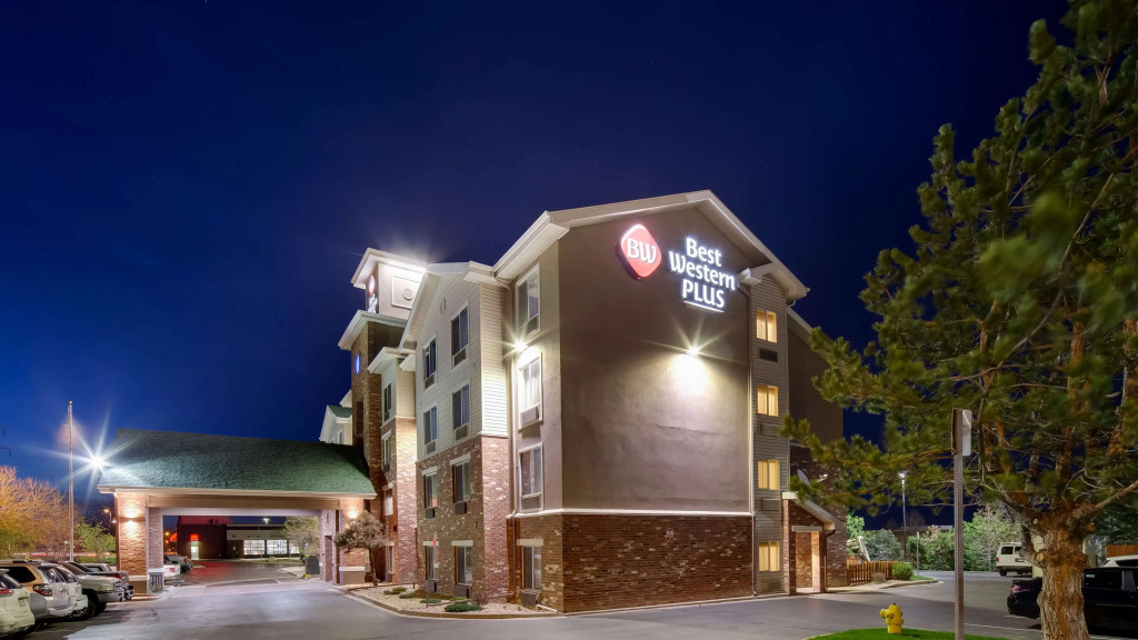 Best Western Plus Gateway Inn & Suites - Aurora