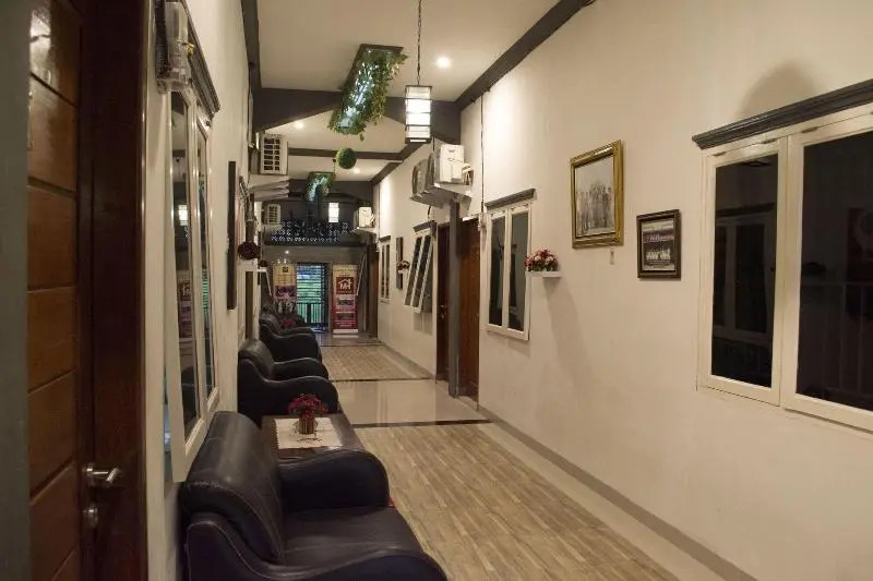 RedDoorz near Pantai Pandan Sibolga 2