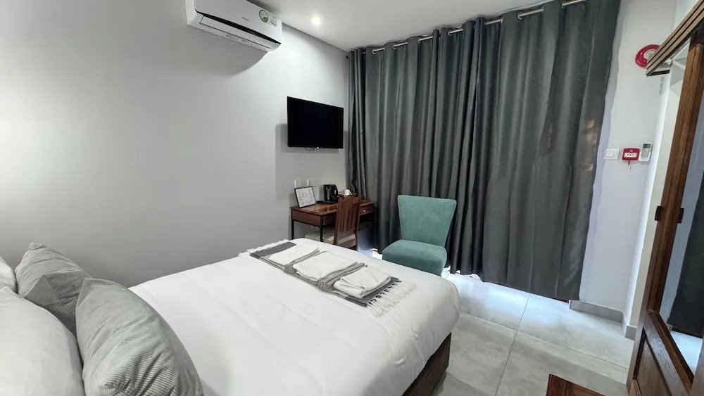 Raintree Hotel