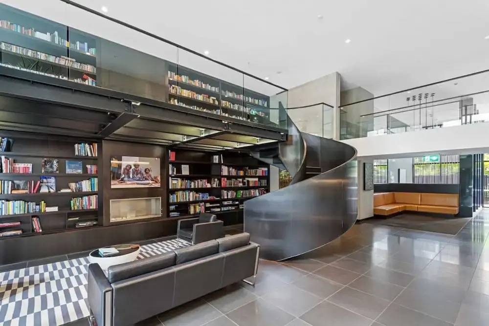 Eclectic 1-bed Apartment With Pool and Gym