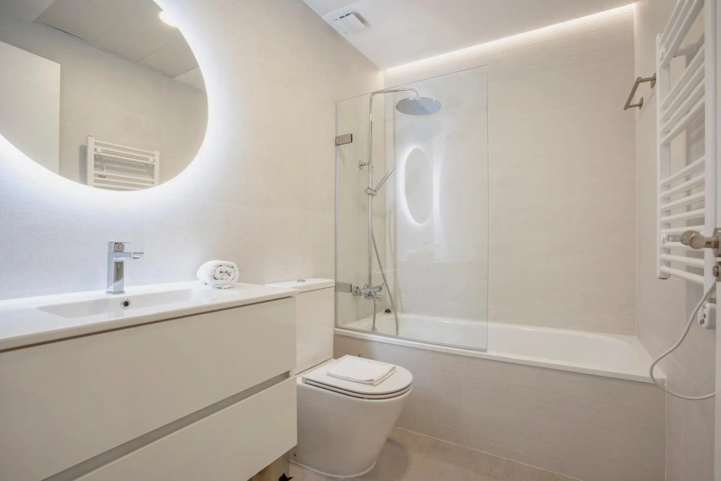 Spectacular 3BD Apartment in Santa Cruz Neighborhood Aire I