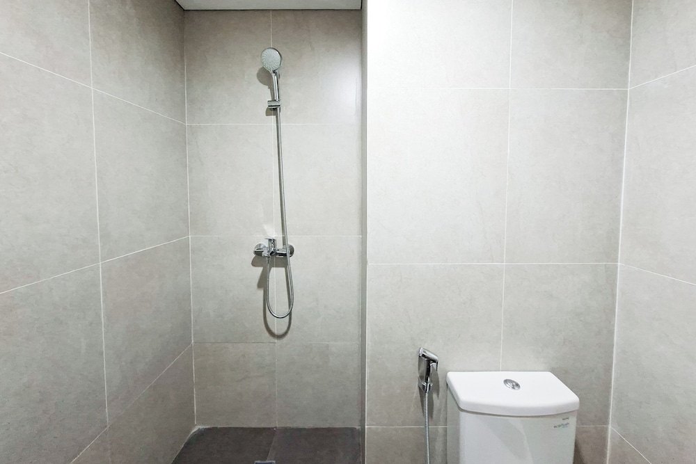 Stunning And Homey Studio Apartment The Ayoma