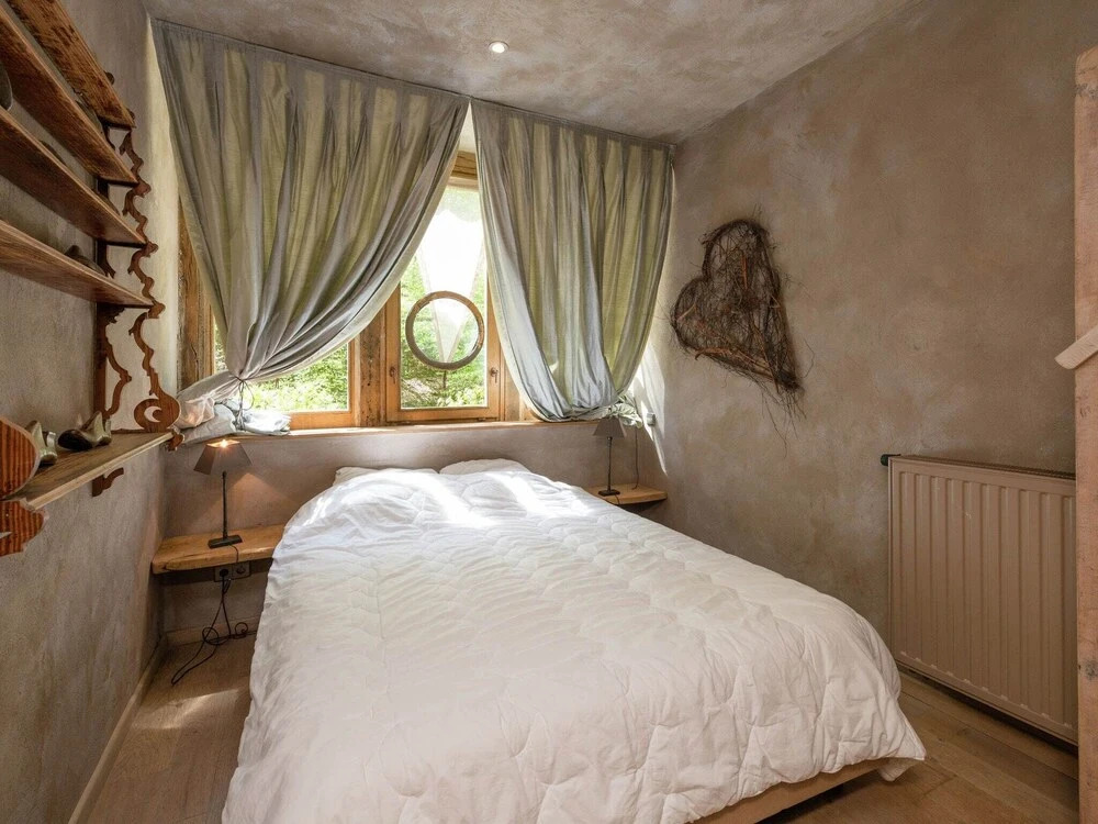 Magnificent Manor in Vresse-Sur-Semois with Sauna