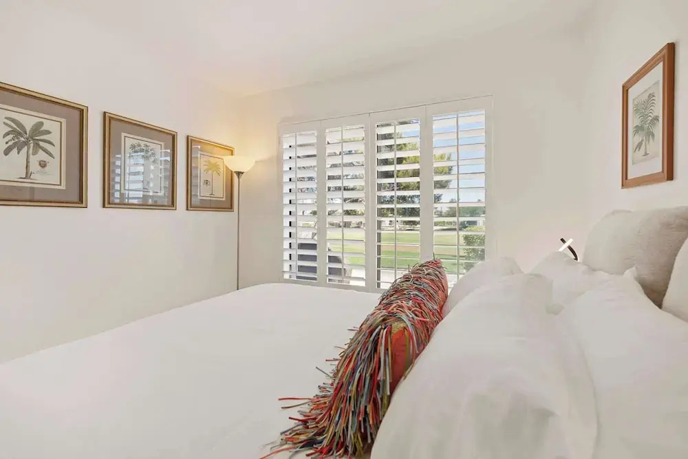 The 14th Fairway Delight 4Bd W/community Pool!