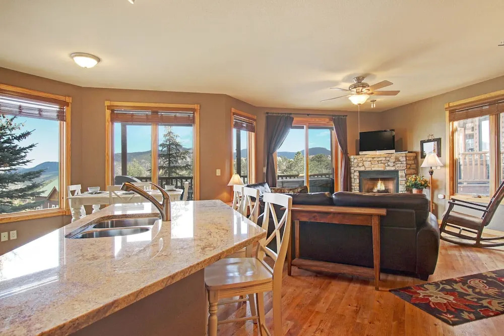 Sheep Mountain 20b 2 Bedroom Condo by RedAwning