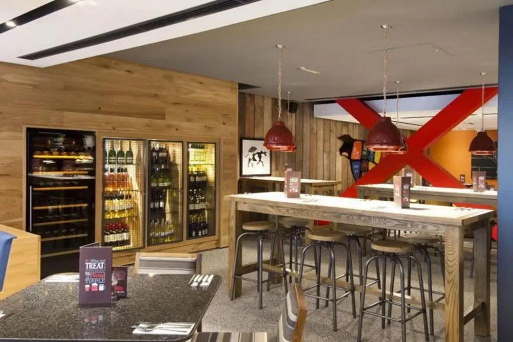 Premier Inn Halifax Town Centre