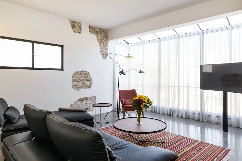 Luxury 2BR apartment Basel Area