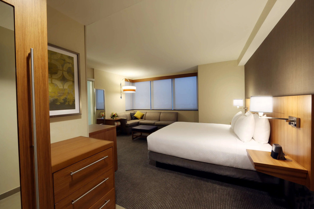 Hyatt Place Flushing/LGA Airport