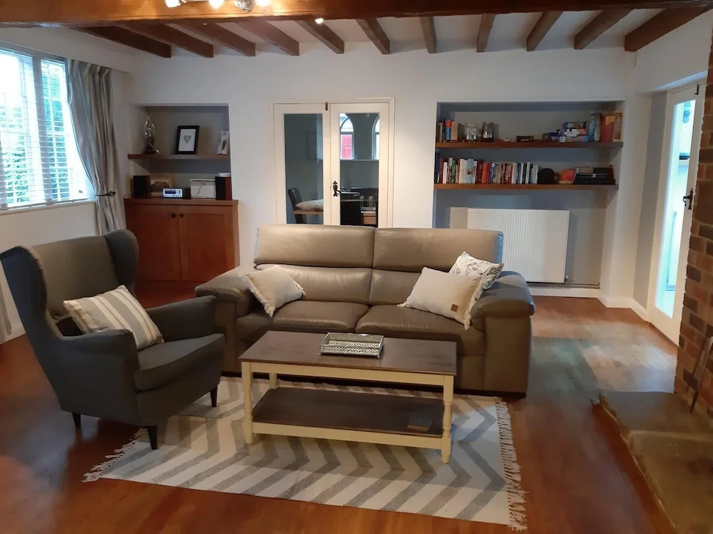Charming 3BD Home in Allestree Village