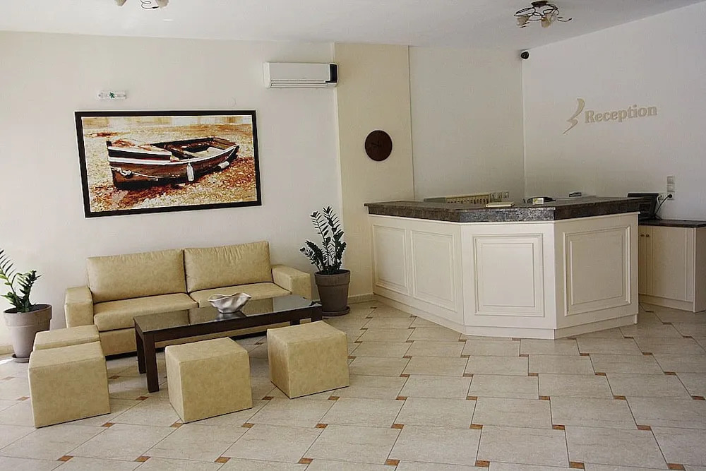 Konstantinos Hotel & Apartments 2