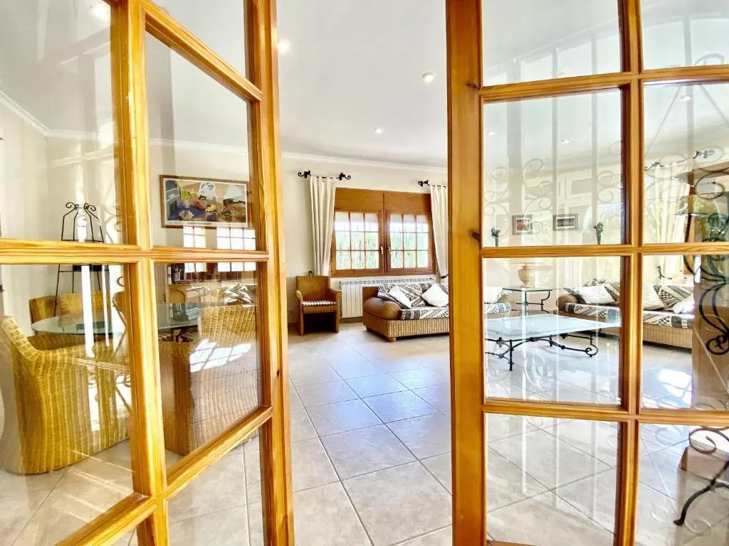 Villa Leonore stunning 2bedroom villa with air-conditioning & private swimming pool