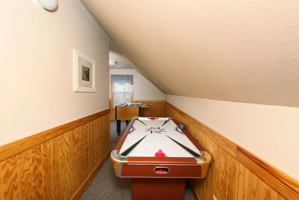 Cedar Falls 8 - Three Bedroom Chalet