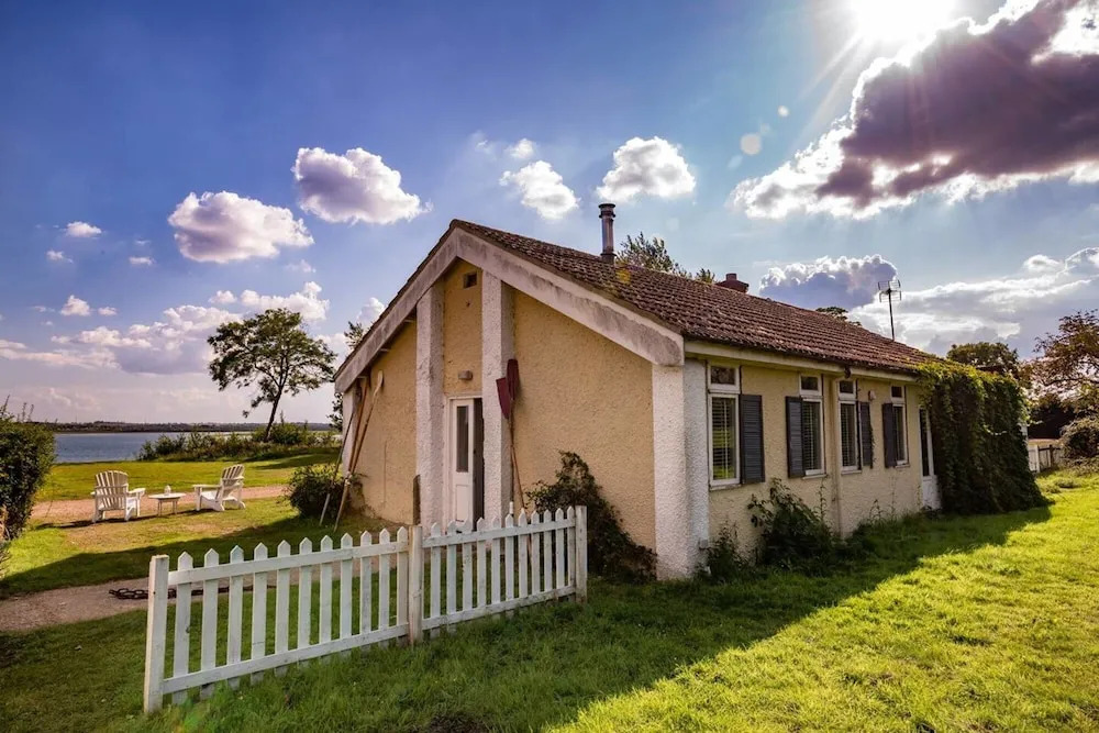 Manor Beach 2 / 2-bed Home on Osea Island, Essex