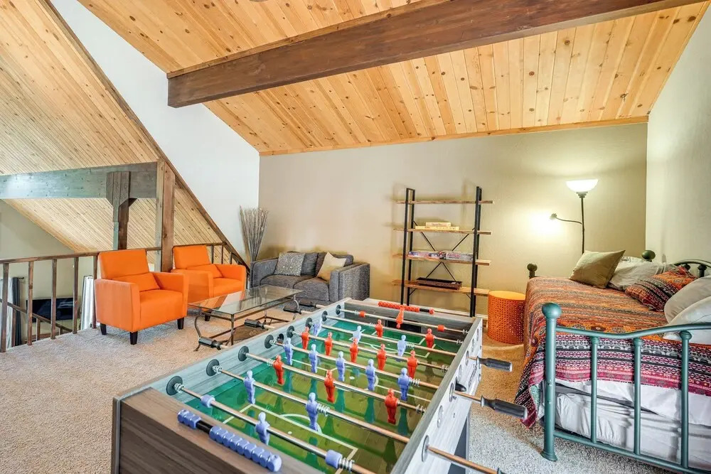 Big Trees Cabin: Pool Access, Sauna, Game Rm