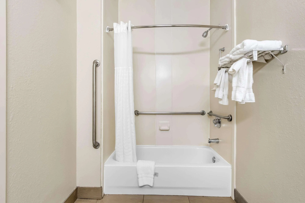 Comfort Suites Sumter near Shaw AFB