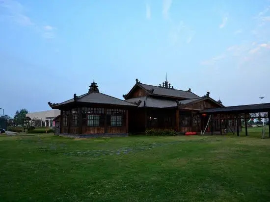 Pinle Hotel (Wuhan Jiangxia Century Plaza store)