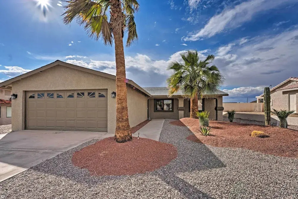 Lake Havasu City Retreat w/ Mtn Views & Patio!