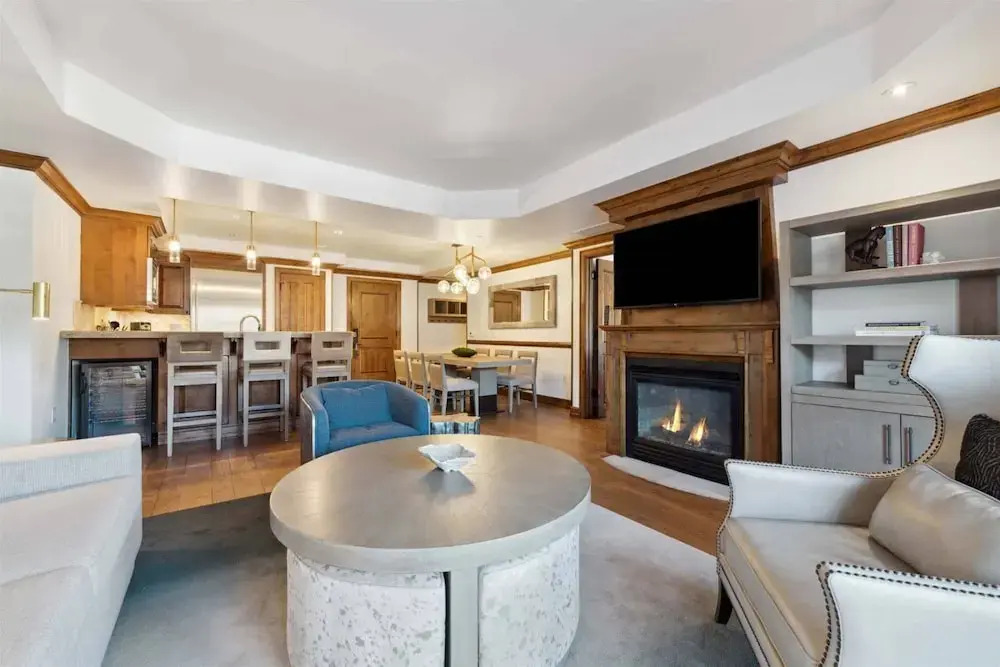 Aspen Mountain Residences Luxe 3 Bedroom Residence in Heart of Downtown Aspen