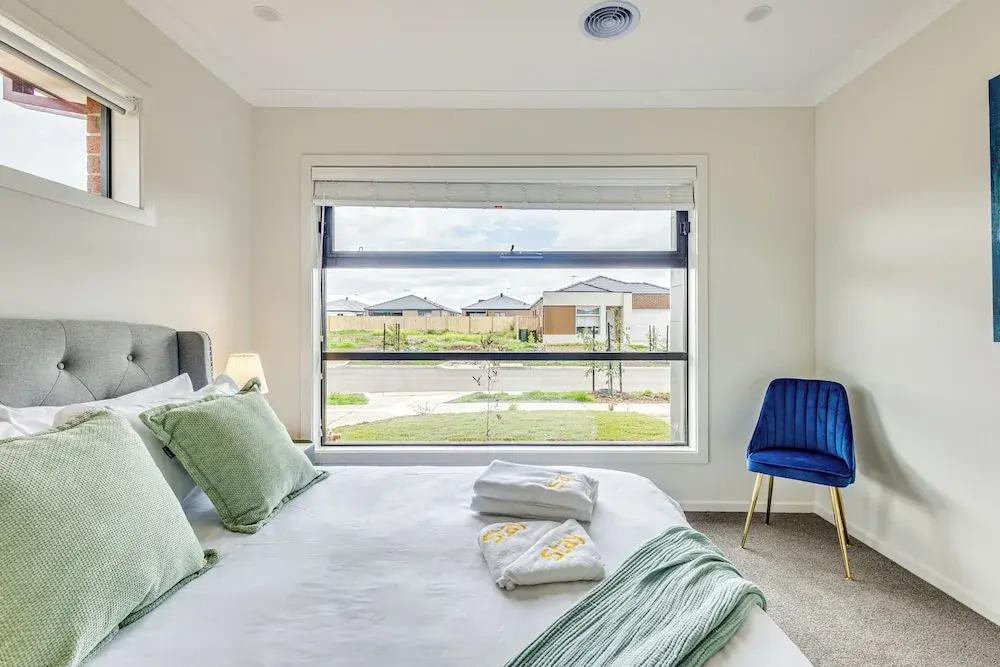 StayAU Charming 4BR Retreat Wyndham Vale