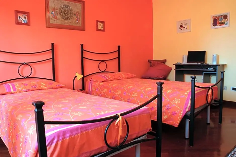 Liana Guest House