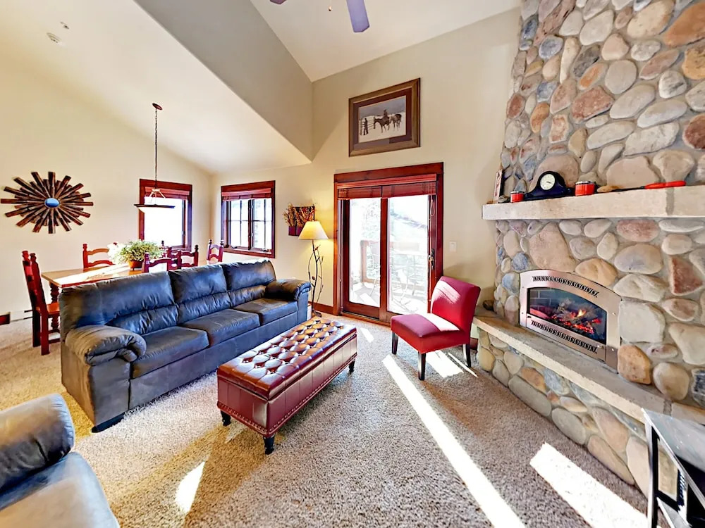 Ore House Condo #206 3 Bedrooms 3 Bathrooms Condo