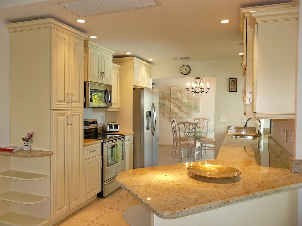 1040 Dana Court