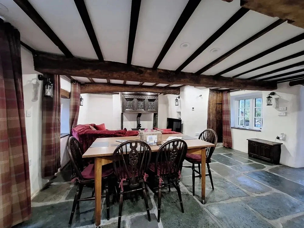 Field House Lodge
