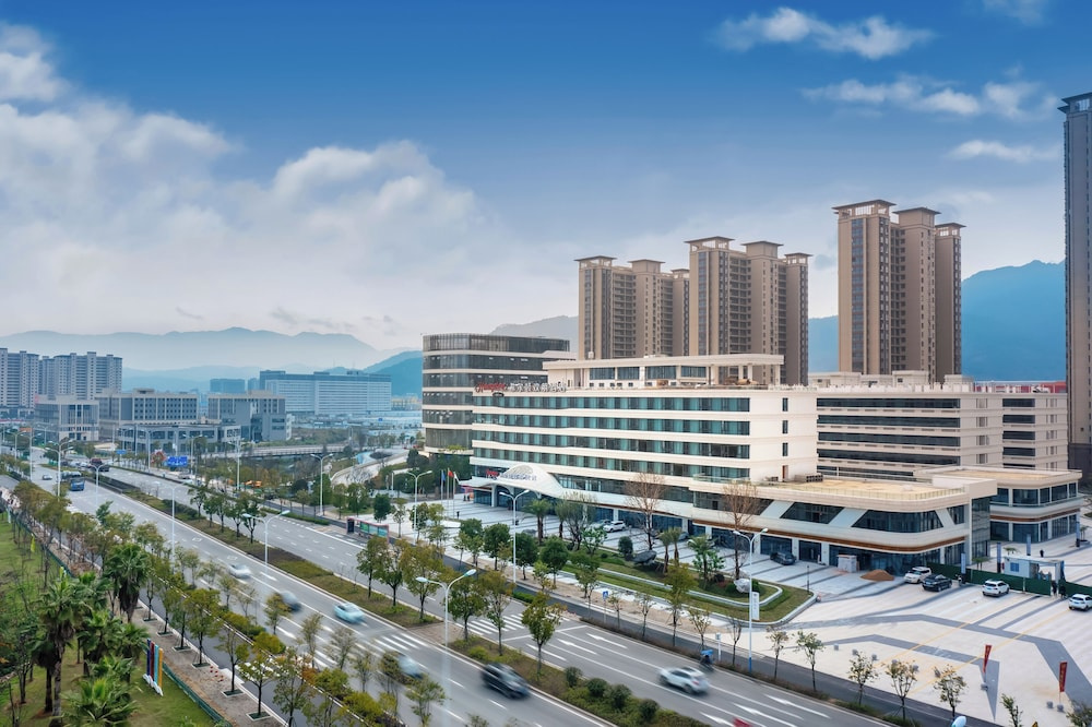 Hampton by Hilton Ningde Lithium Electricity Town