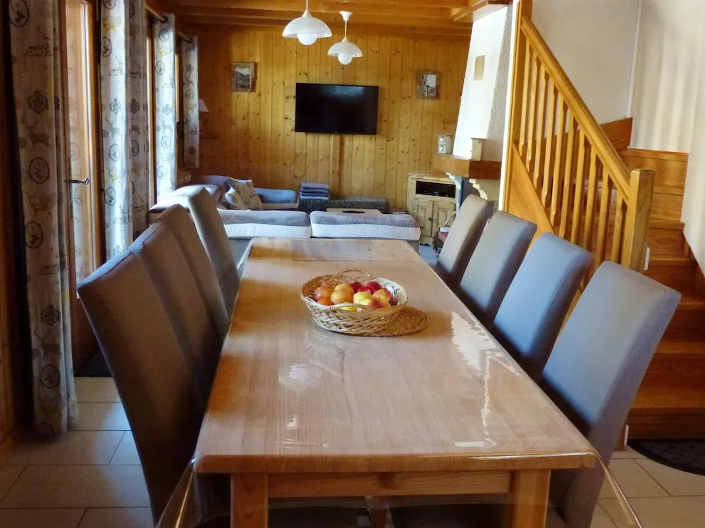 Chalet With 3 Bedrooms in Arâches-la-frasse, With Wonderful Mountain View, Furnished Terrace and Wifi - 600 m From the Slopes