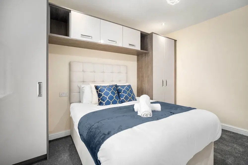 Deluxe House In Harborne(No Front Desk Please Contact The Property 5 Days In Advance)