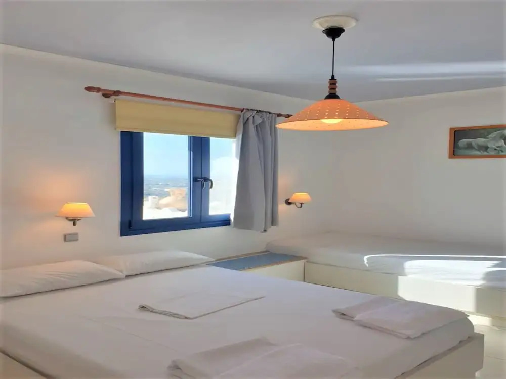 Hermes Korifi Suites private apartment